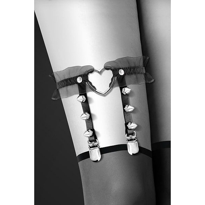 Гартер на ногу Bijoux Pour Toi - WITH HEART AND SPIKES Black, сексуальная подвязка с сердечком