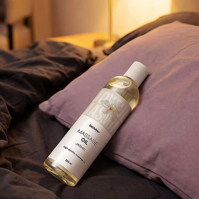 Розпродаж!!! Масажна олія Satisfyer Massage Oil Jasmin 250 мл (термін 30.04.2027)