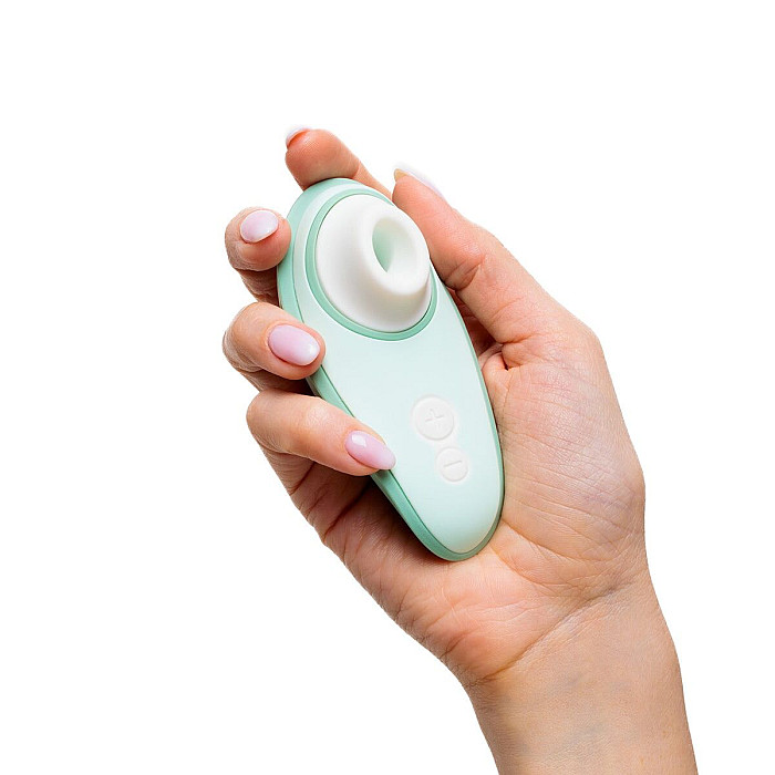 Вакуумный клиторальный стимулятор Womanizer Liberty 2 Sage, 8 режимов, магнитная крышечка