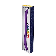 Двойной фаллоимитатор Wooomy Twoooney Semirealistic Double Dong Purple, диаметр 3 и 3,8 см