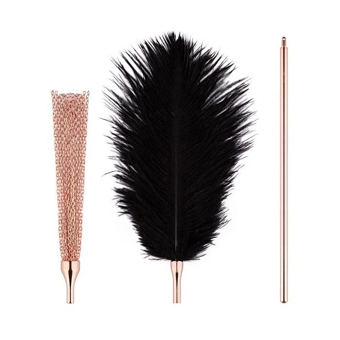 Щекоталка с металлическим флоггером Rosy Gold - Feather Tickler & Whip