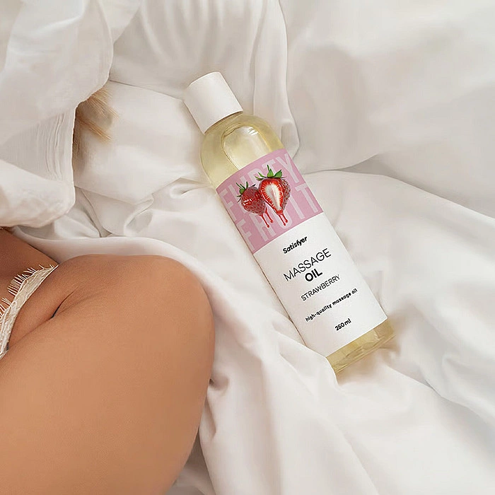 Розпродаж!!! Масажна олія Satisfyer Massage Oil Strawberry 250 мл (термін 30.04.2027)