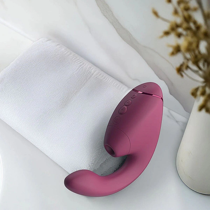 Двойной вакуумный клиторальный стимулятор с вибрацией Womanizer Next Duo - Dusky Pink